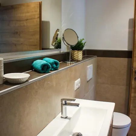 Apartment Living Maurer *